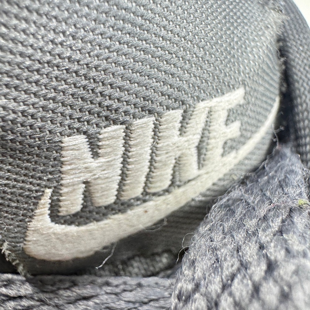 Nike SB Satire II Skate Shoes Mens Size 7 Grey Canvas Low Top 555272-091 - Picture 11 of 16